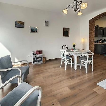 Bright Sunny Apt At Keleti Station,Near Citycenter Budapest Esterno foto