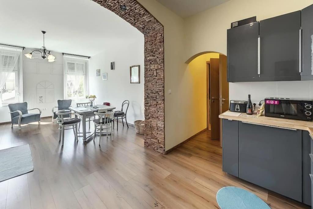 Bright Sunny Apt At Keleti Station,Near Citycenter Budapest Esterno foto
